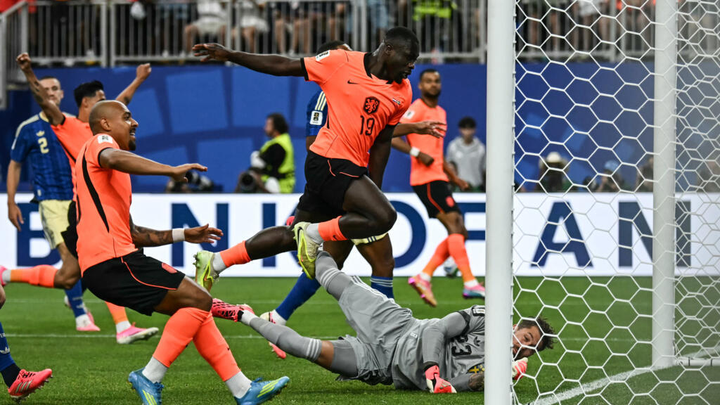 المنتخب الهولندي يقسو على السويد بخماسية