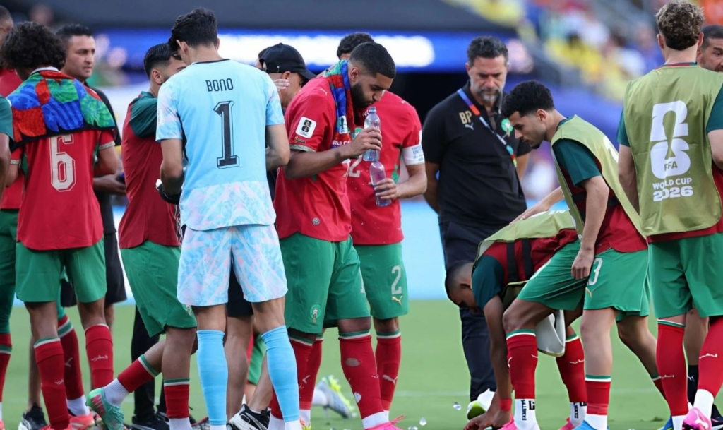استراحة الماء في مونديال 2026.. هل هي حماية للاعبين أم فاصل إعلاني مُقَنّع؟