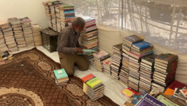 من الركام إلى القرّاء.. بائع الكتب ينتشل المعرفة وينشرها بغزة