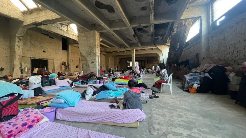 ترحيل مرتقب لمهاجرين مغاربة من ليبيا والقنصلية تباشر إجراءات التسجيل