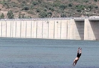 وكالة حوض سبو تحسس بمخاطر السباحة ببحيرات السدود
