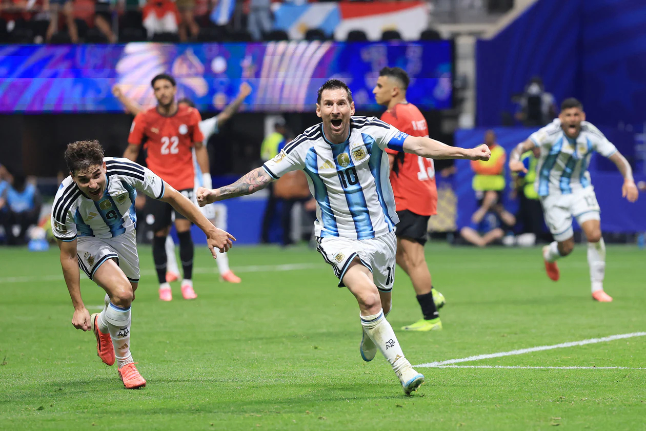 منتخب الأرجنتين 19 بعد سيناريو هتشكوكي.. الأرجنتين تقلب الطاولة على مصر وتتأهل لربع النهائي