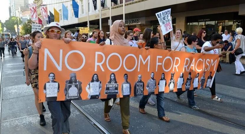 كيف فتحت أزمة المعيشة الباب أمام صعود اليمين المتطرف في أستراليا؟
