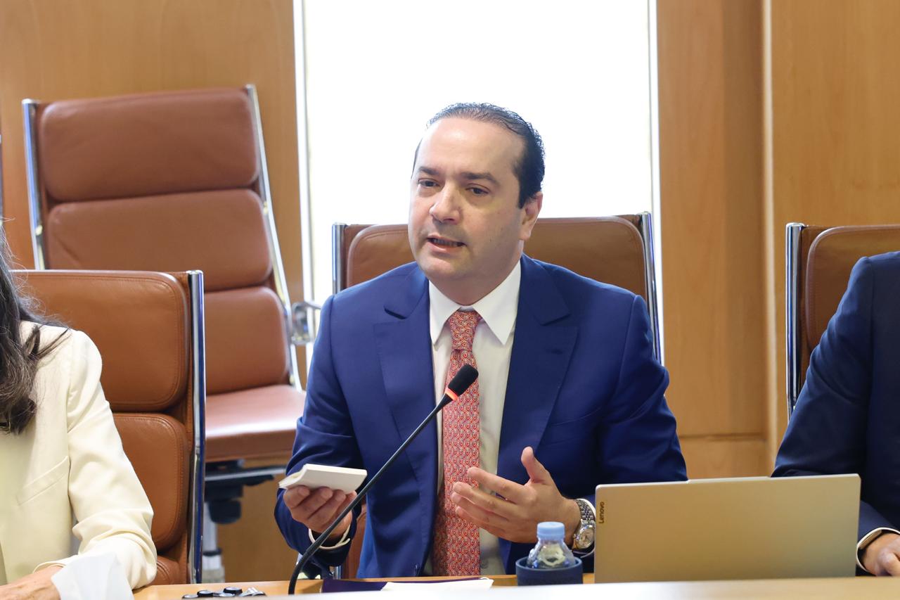 “الباطرونا” تستقبل قيادات تجمعية وبرنامج الأحرار على طاولة النقاش