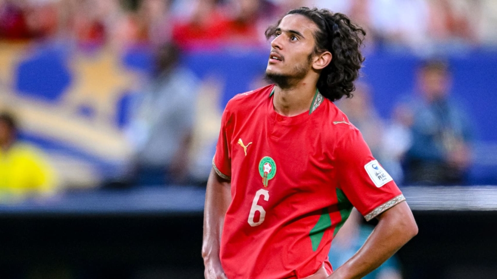 أيوب بوعدي على رادار مانشستر سيتي وإدارة ليل تتمسك باللاعب