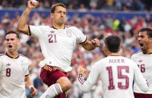 منتخب “لاروخا ” يراهن على الاستحواذ لخطف المونديال