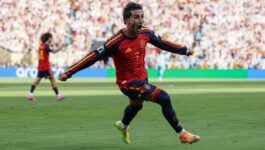 إسبانيا تبطل سحر الأرجنتين وترفع كأس العالم الثاني في تاريخها