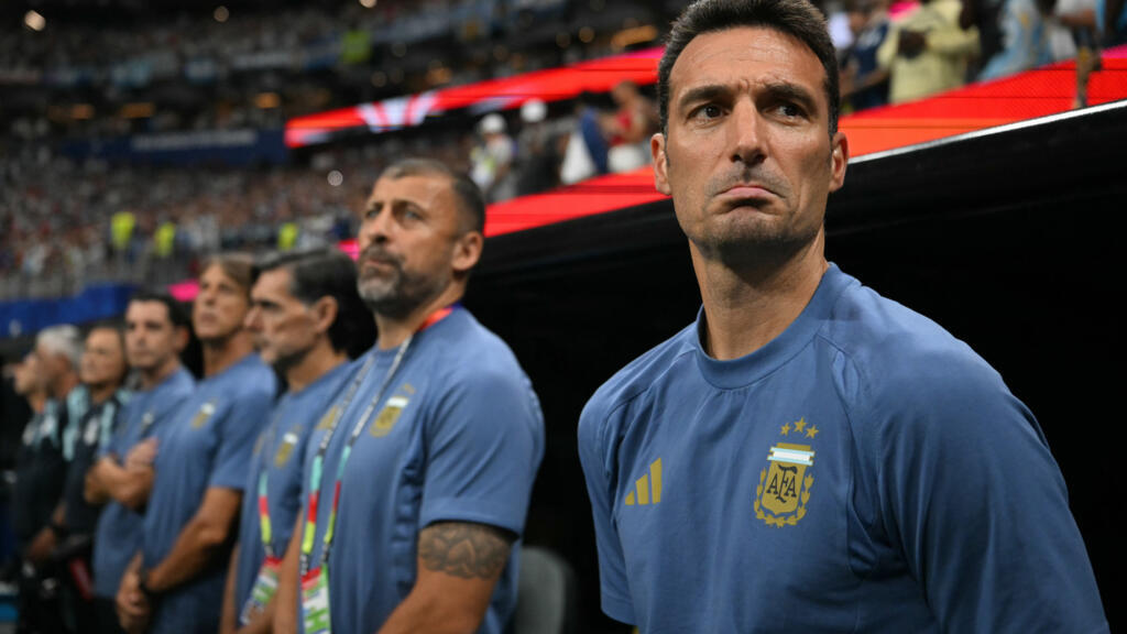سكالوني يُقر بتفوق المنتخب الإسباني