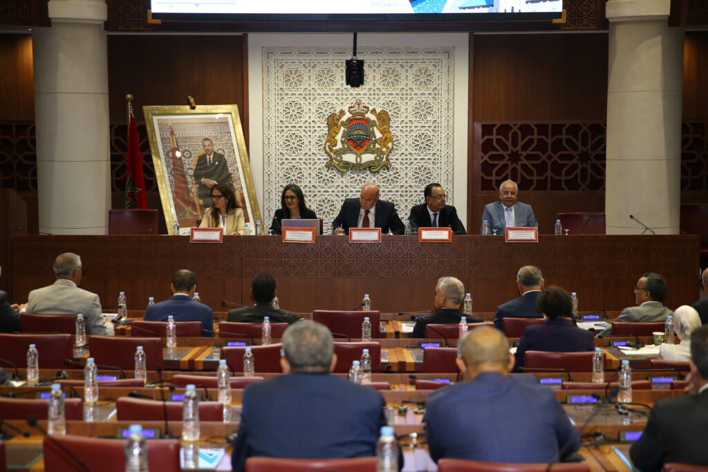 الحكومة تكشف ملامح ميزانية 2027-2029: نمو يفوق 4% وخفض الدين إلى 63%