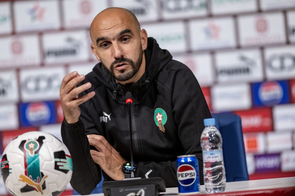 وليد الركراكي يدخل قائمة المرشحين لقيادة منتخب الإكوادور