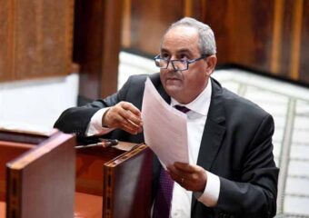 مرسوم  يُبعِد أصحاب الإجازة المرضية والعقوبات التأديبية عن رئاسة الشعب