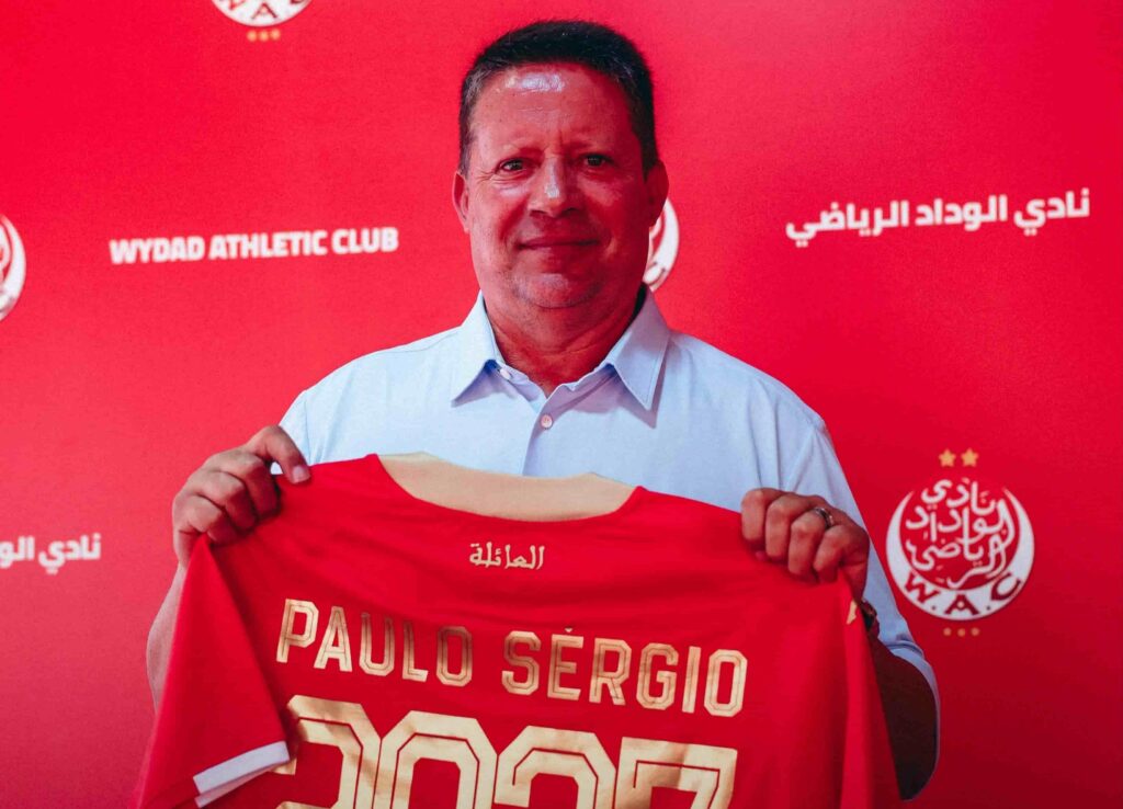 من ملاعب البرتغال إلى “بنجلون”.. باولو سيرجيو الربان الجديد لسفينة الوداد