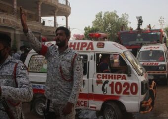 13 قتيلا في هجوم انتحاري شمال باكستان