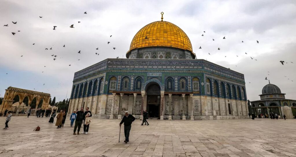 155 منعا للأذان بالإبراهيمي في يوليوز