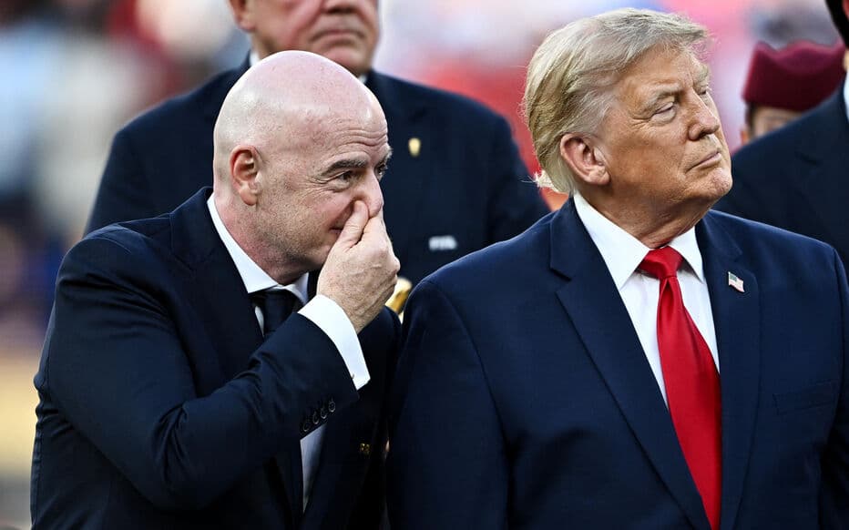 تراجع حاد لأسهم إنفانتينو والفيفا ينفي أنباء طلب الدعم من ترامب
