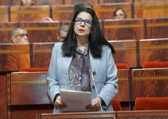 الحكومة تتريث في مراجعة العطل والفلاح: 17 يوم عطلة بالمغرب عدد مُرضٍ