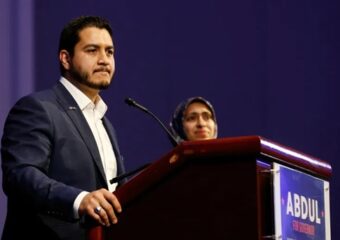 عبد الرحمن السيد يفوز بالانتخابات التمهيدية للحزب الديمقراطي لعضوية مجلس الشيوخ