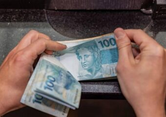 البرازيل تخفض سعر الفائدة للمرة الرابعة توالياً