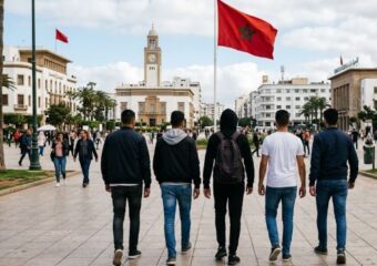 تقرير رسمي يحذر من مخاطر التضليل والهجمات السيبرانية على الشباب ويدعو للإسراع بتفعيل المجلس الاستشاري