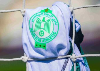 جماهير الرجاء تنتقد بطء “الميركاتو” وتدعو المكتب المسير لتسريع تحركاته