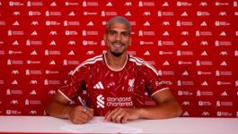 ليفربول يستعير أراوخو من برشلونة لترميم دفاعه
