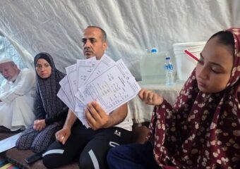 الفلسطيني السيقلي.. خرج من السجن فاستقبل شهادات وفاة 6 من أطفاله