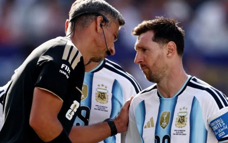 الكشف عن الحوار المثير بين ميسي وحكم نهائي مونديال 2026