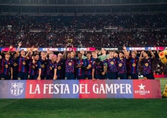 برشلونة يتوج بكأس جوان غامبر