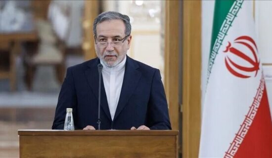 عراقجي: تهديد ترامب بحرب اقتصادية محاولة لتغطية أزمته