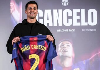 برشلونة يعلن تعاقده مع كانسيلو حتى 2029