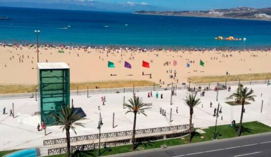 حملة تحسيسية للتوعية بحماية البيئة بالشاطئ بطنجة