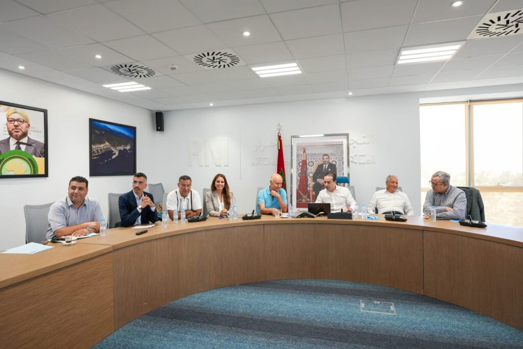الأحرار يقطع شعرة معاوية مع البام ويرفض ضغوط الجرار على برلمانيين ومنتخبين