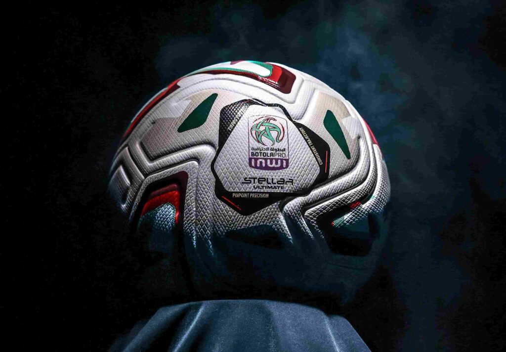 كلاسيكو حارق بين الرجاء والجيش في افتتاح البطولة والديربي بالجولة 11