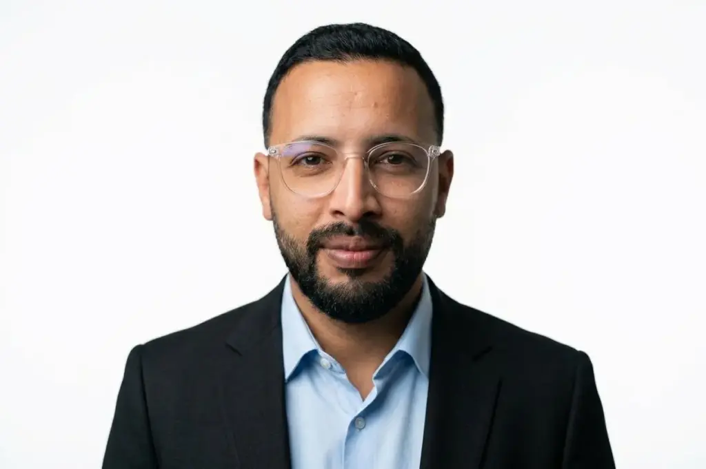 هوس الشهرة الرقمية.. لماذا يريد الجميع أن يصبح “مؤثراً”؟