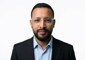 هوس الشهرة الرقمية.. لماذا يريد الجميع أن يصبح “مؤثراً”؟