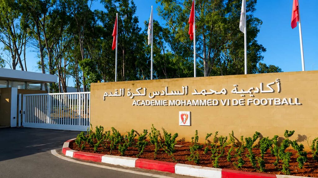 من أكاديمية محمد السادس إلى ملاعب أوروبا.. مواهب مغربية تعبر جسور الاحتراف