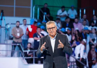 أخنوش: لجأنا لاستيراد الأغنام بسبب الجفاف و”البام” يُسيِّس أزمة القطيع