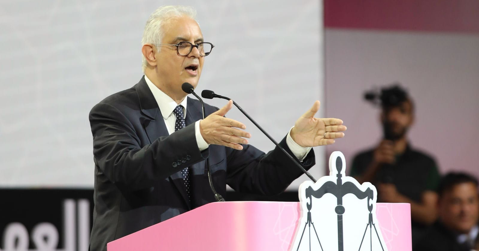 منظومة القيم وتقوية تماسك الأسر في صلب برنامج حزب الاستقلال منظومة القيم وتقوية تماسك الأسر في صلب برنامج حزب الاستقلال