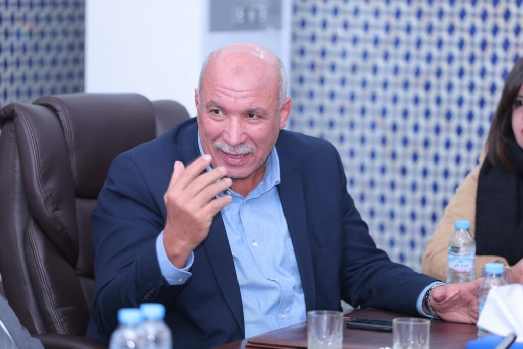 البام يتجه لسحب رئاسة يعقوب المنصور من العوني