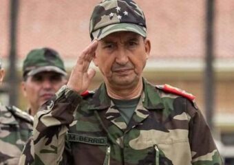بريظ يتباحث مع قائد أركان القوات المسلحة في ليبيريا