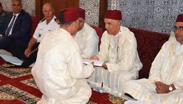 تسليم هبات ملكية لعدد من الزوايا