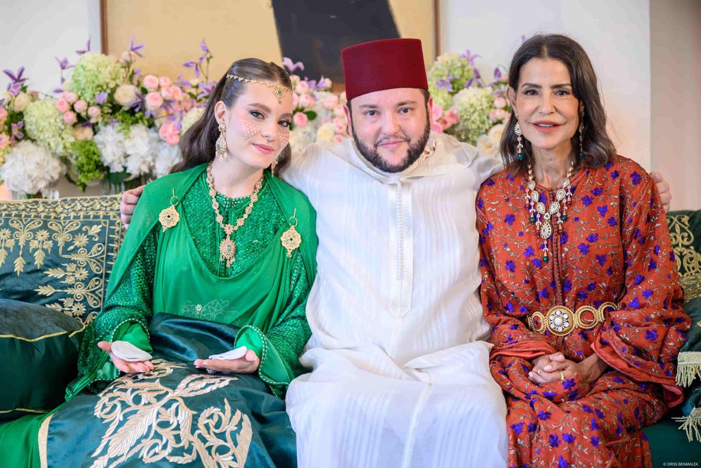 الملك يبارك عقد قران نجل الأميرة للا مريم