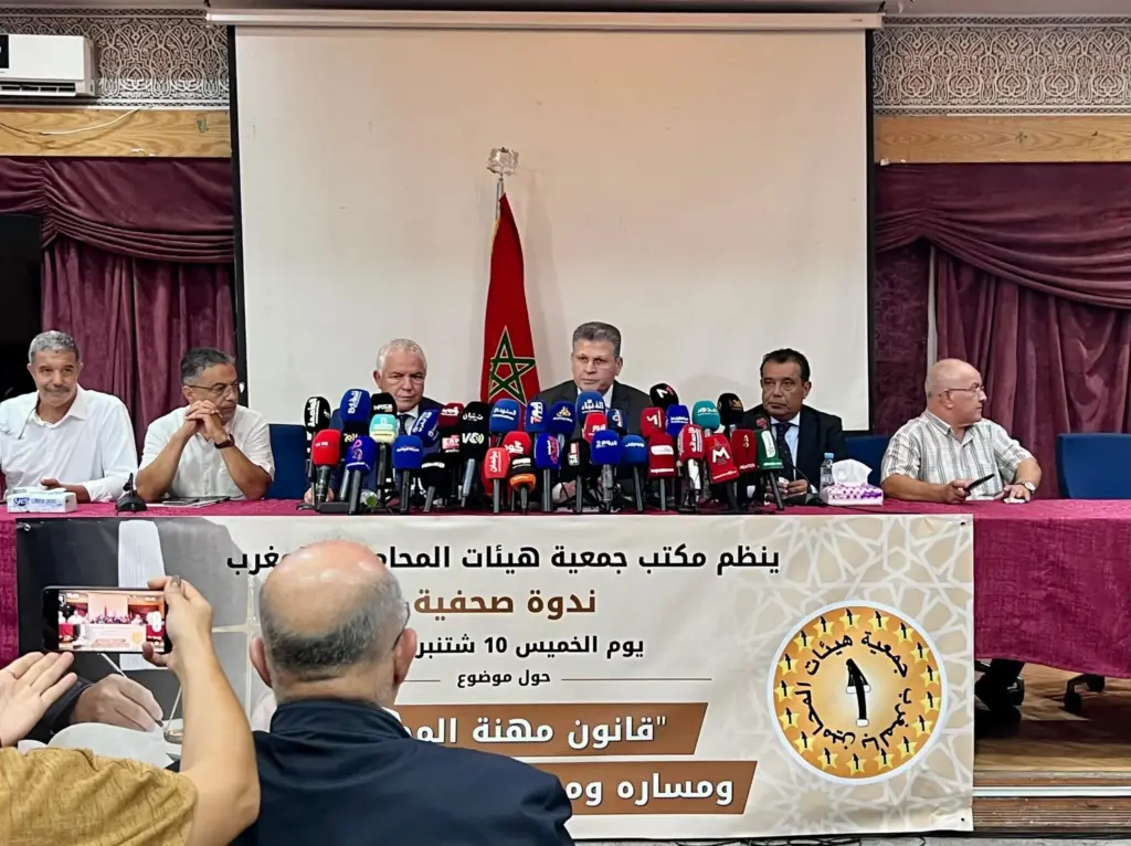 الزياني: لا نُقحم الملك في أزمة قانون المحاماة ونأمل حكومة جديدة تحترم تعهداتها