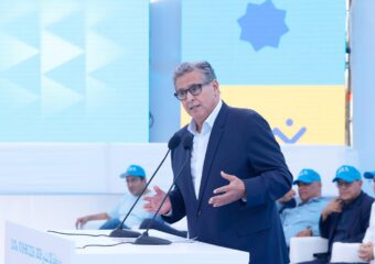 “لا تعطي وعوداً أكبر منك”.. أخنوش ينتقد استغلال لقجع للمناصب الرياضية انتخابياً