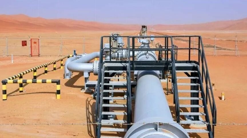 “شرق–غرب” تحت الاستهداف.. ماذا يعني توقف شريان النفط السعودي؟