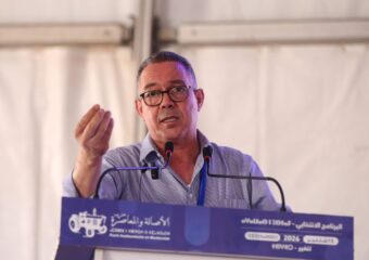 لقجع ينتقد طريقة احتساب المؤشر ويرفض التعامل مع أزمة الماء بمنطق انتظار الجفاف