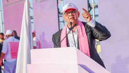 نزار بركة يستعرض من العيون حصيلة الاستقلال ويعد بـ”تحول استراتيجي” للأقاليم الجنوبية