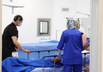شغيلة “المجموعة الصحية للرباط” تتمسك بتعويضات المسؤولية والحركة الانتقالية