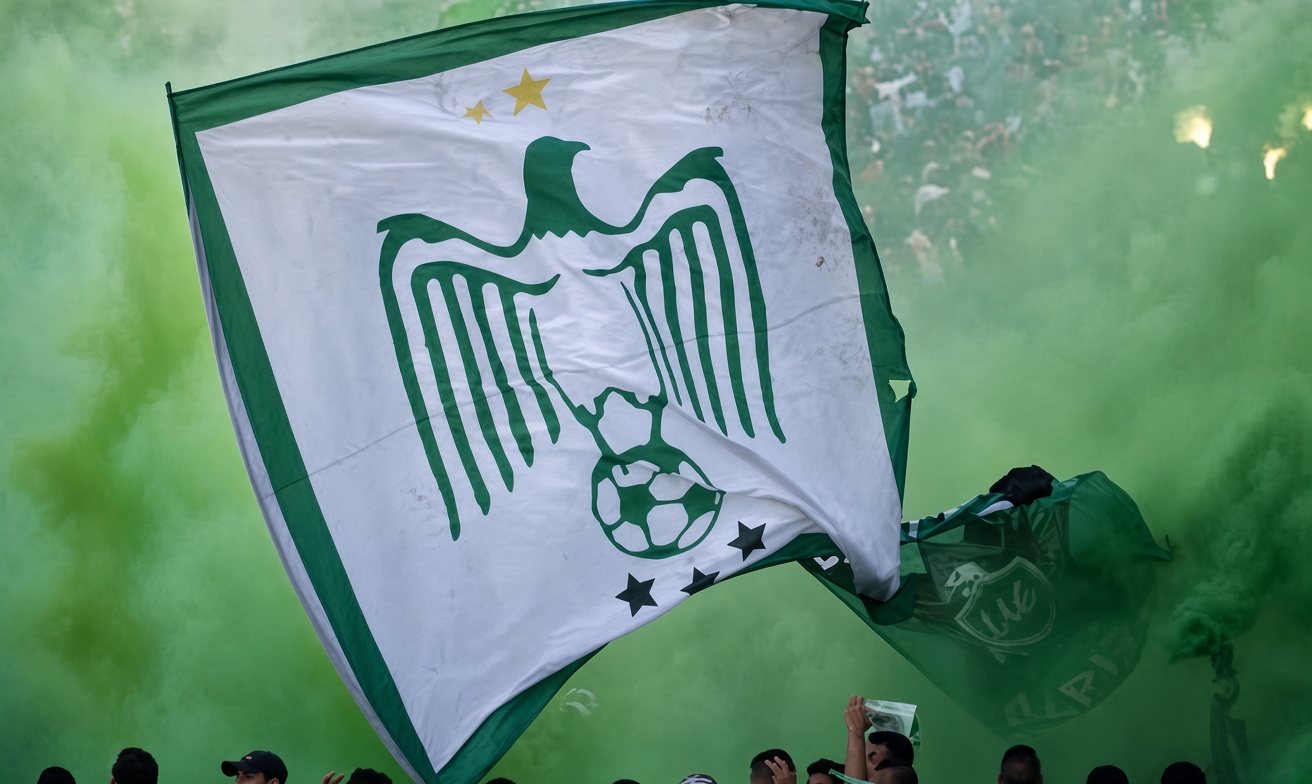 جماهير الرجاء تحمّل الزيات مسؤولية ضعف الميركاتو وتؤكد أنها لن تدفع الثمن