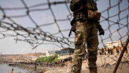 تنسيق مغربي إسباني لاحتواء دعوات عبور سبتة بالتزامن مع الانتخابات التشريعية